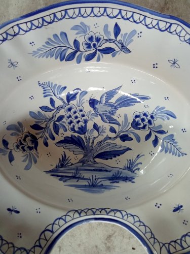 Ancien Plat Barbier Décoratif Faience Décor Floral Oiseau Bleu Et Blanc 