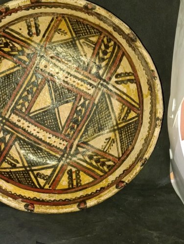 ancien plat creux dorigine nord africain (kabyle?) en etat correct