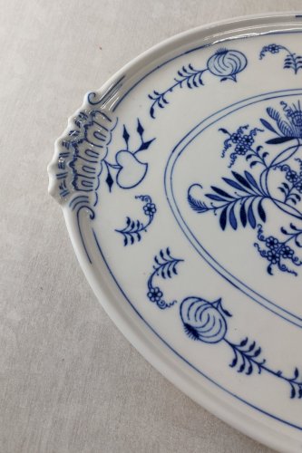 Ancien plat de service, décor Blue Onion / porcelaine Tchécoslovaquie / Czech