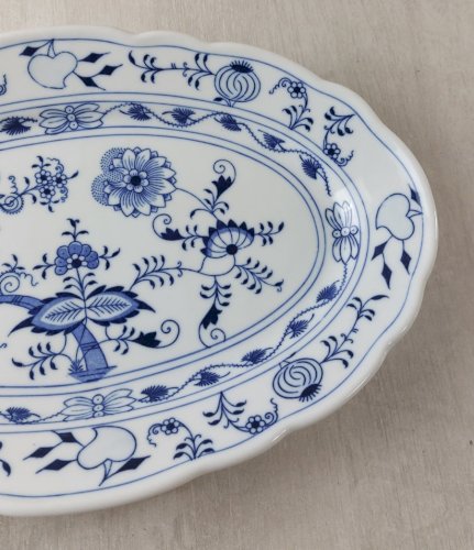 Ancien plat de service, décor Blue Onion / porcelaine Tchécoslovaquie / Czech