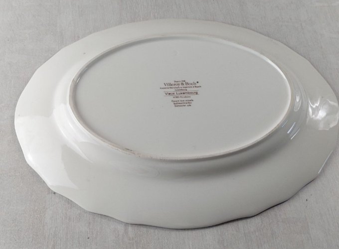 Ancien plat de service, Vieux Luxembourg, en céramique de Villeroy & Boch ^