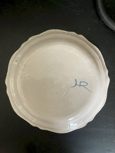 ancien plat en faience de Quimper- marque HR - Bretagne artisanat breton