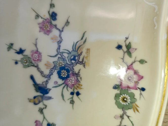 ancien plat fabrique royale de limoges signé DArtois en bon etat