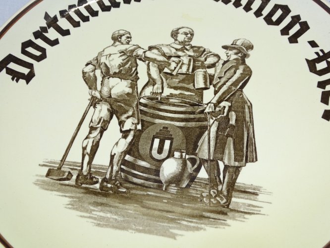 -ANCIEN PLAT PUBLICITAIRE CERAMIQUE ALLEMANDE DORTMUNDER UNION BIER déco    D