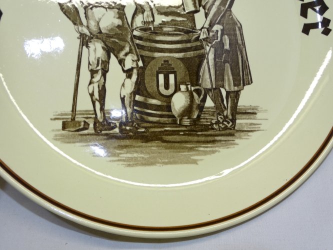 -ANCIEN PLAT PUBLICITAIRE CERAMIQUE ALLEMANDE DORTMUNDER UNION BIER déco    D