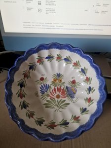 Ancien plat rond en faïence de Quimper décor main HB -diam 22cm