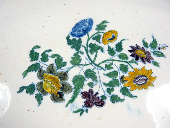 Ancien plateau faïence Moustiers solanée bord contourné D - 40,5 x 30,5 cm