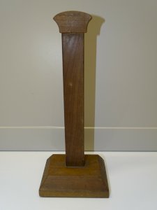 -ANCIEN PORTE CHAPEAU BOIS de MODISTE BOUTIQUE CHAPELIER OBJET VITRINE  DECO