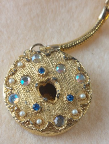 Ancien porte clé, boîte, en métal doré, vintage