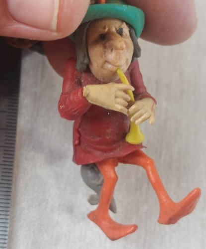 Ancien porte clé, charmeur de souris / rat, vintage