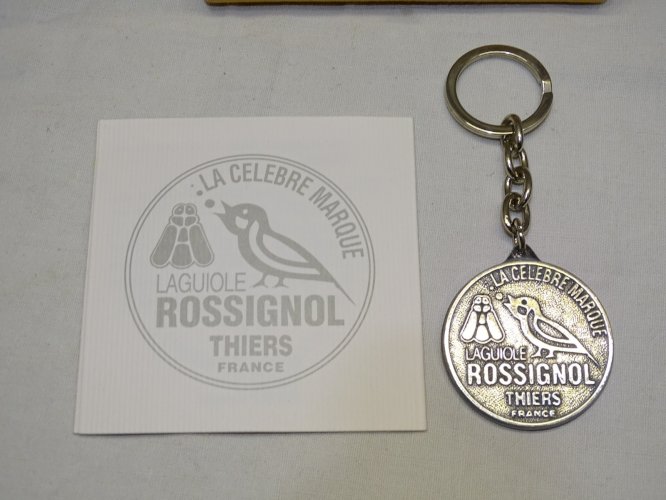 -ANCIEN PORTE CLES  LAGUIOLE ROSSIGNOL THIERS FRANCE CREATION CHARLES PRADEL   D