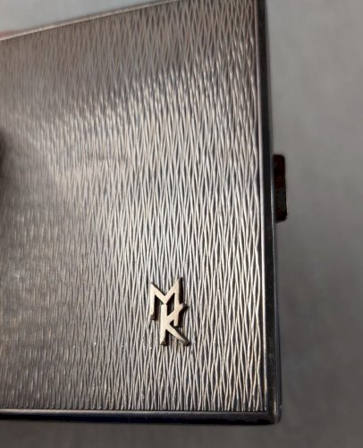 Ancien porte / étui à cigarette, monogramme MK, en argent massif