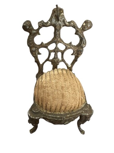 ancien porte montre Gousset objet de vitrine chaise Louis XV baroque collection
