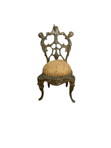 ancien porte montre Gousset objet de vitrine chaise Louis XV baroque collection