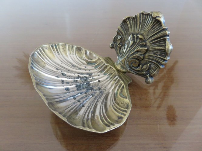 ANCIEN PORTE SAVON  COQUILLE  EN BRONZE ANNEES 30 40 - SHELL SOAP DISH