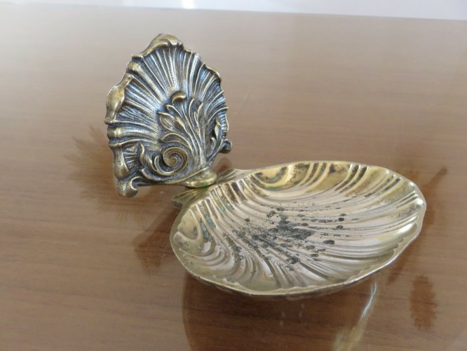 ANCIEN PORTE SAVON  COQUILLE  EN BRONZE ANNEES 30 40 - SHELL SOAP DISH