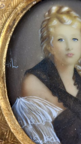 Ancien portrait miniature peint, jeune femme blonde, Hil, XIXème
