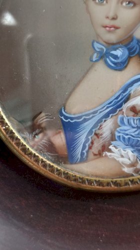 Ancien portrait miniature peint, La jeune fille au chat, Hil, XIXème
