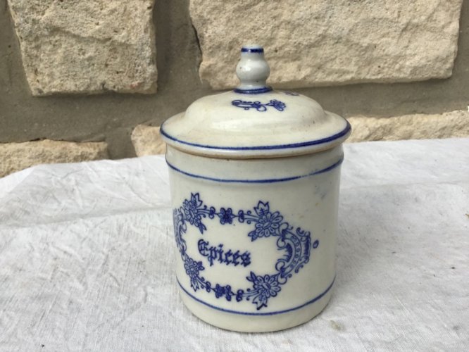 ANCIEN POT A EPICE SAINT-UZE TERRE D'ACIER HT 12 CM DECOR FLEURS BLEUES TBE