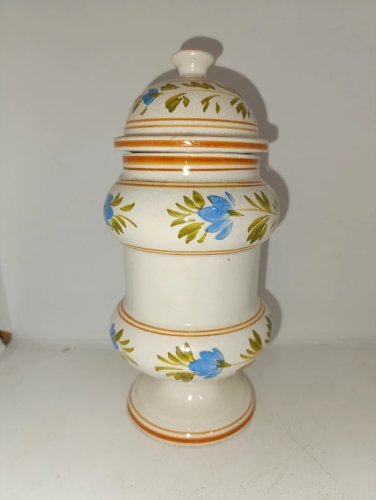 ancien pot à pharmacie signé bassano en bon etat