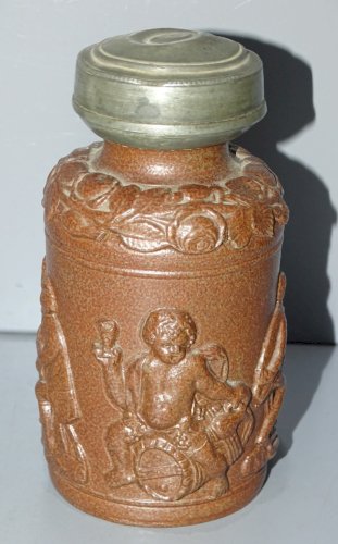 -ANCIEN POT A TABAC GRES de BEAUVAISIS PERSONNAGES en APPLIQUE FUMEUR VITRINE D