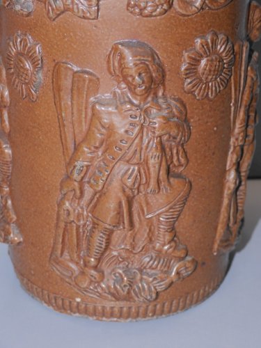 -ANCIEN POT A TABAC GRES de BEAUVAISIS PERSONNAGES en APPLIQUE FUMEUR VITRINE D