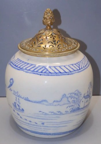 -ANCIEN POT Chinois à GINGEMBRE BLANC BLEU COUVERCLE LAITON Ajouré  D