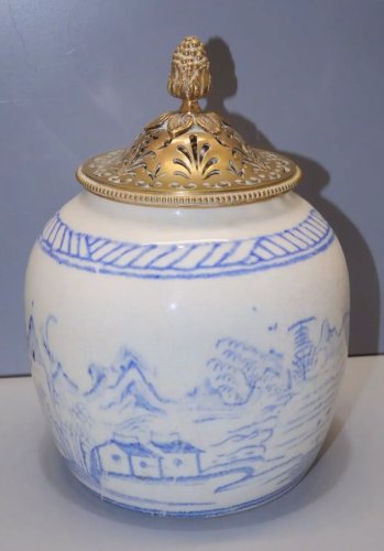 -ANCIEN POT Chinois à GINGEMBRE BLANC BLEU COUVERCLE LAITON Ajouré  D