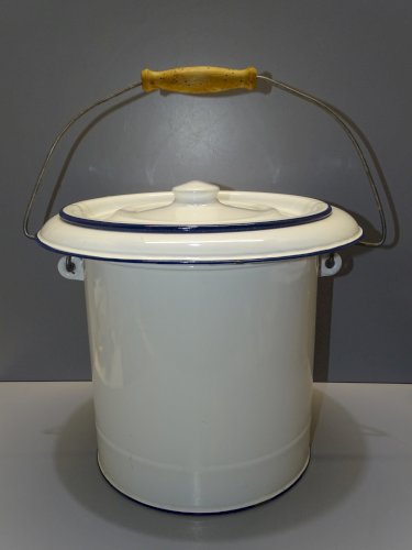 - ANCIEN POT de CHAMBRE Tôle émaillée BLANC Bord bleu PETITES USURES déco   D