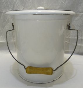 -ANCIEN POT de CHAMBRE TOLE EMAILLEE BLANC émail POT D'AISANCE COLLECTION DECO D