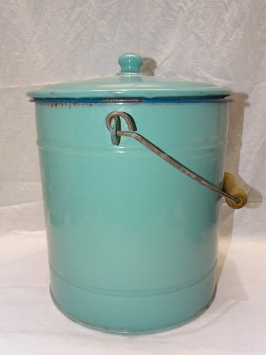 -ANCIEN POT DE CHAMBRE TOLE EMAILLEE de COULEUR VERTE DECO CHAMBRE COLLECTION D