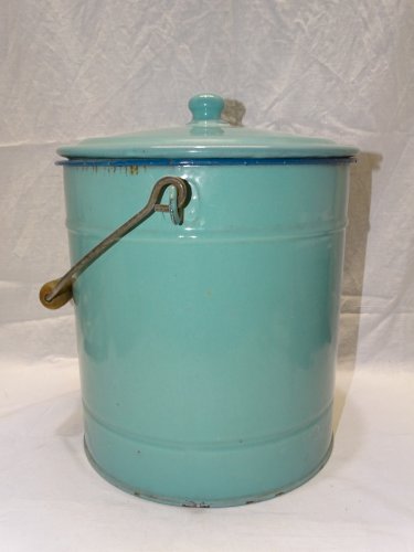 -ANCIEN POT DE CHAMBRE TOLE EMAILLEE de COULEUR VERTE DECO CHAMBRE COLLECTION D