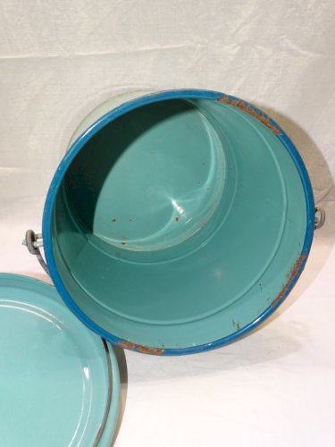 -ANCIEN POT DE CHAMBRE TOLE EMAILLEE de COULEUR VERTE DECO CHAMBRE COLLECTION D