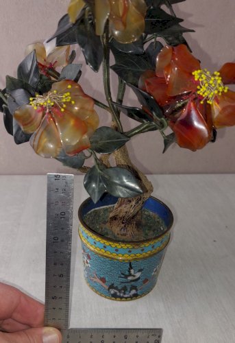 Ancien pot de fleur / bonsaï, pierres jade quartz, pot en émail cloisonné, Chine