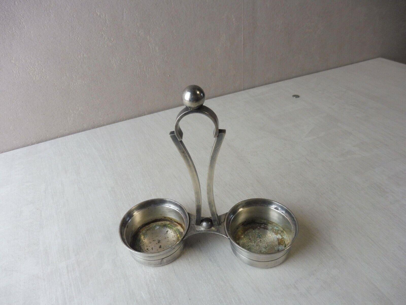 TRES RARE ANCIEN huilier vinaigrier,tout autour des flots,acier,verre