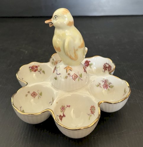 ancien présentoir à œufs œufrier coquetiers  porcelaine prise poussin