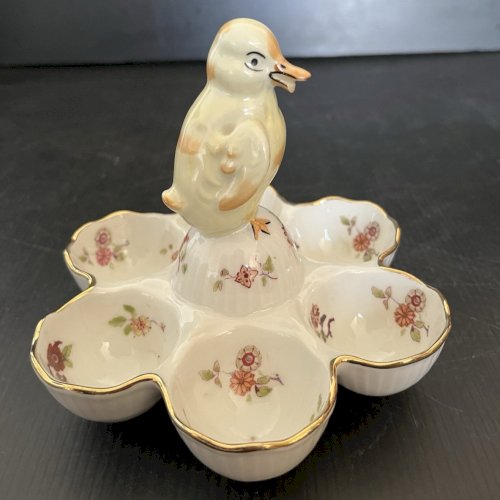 ancien présentoir à œufs œufrier coquetiers  porcelaine prise poussin