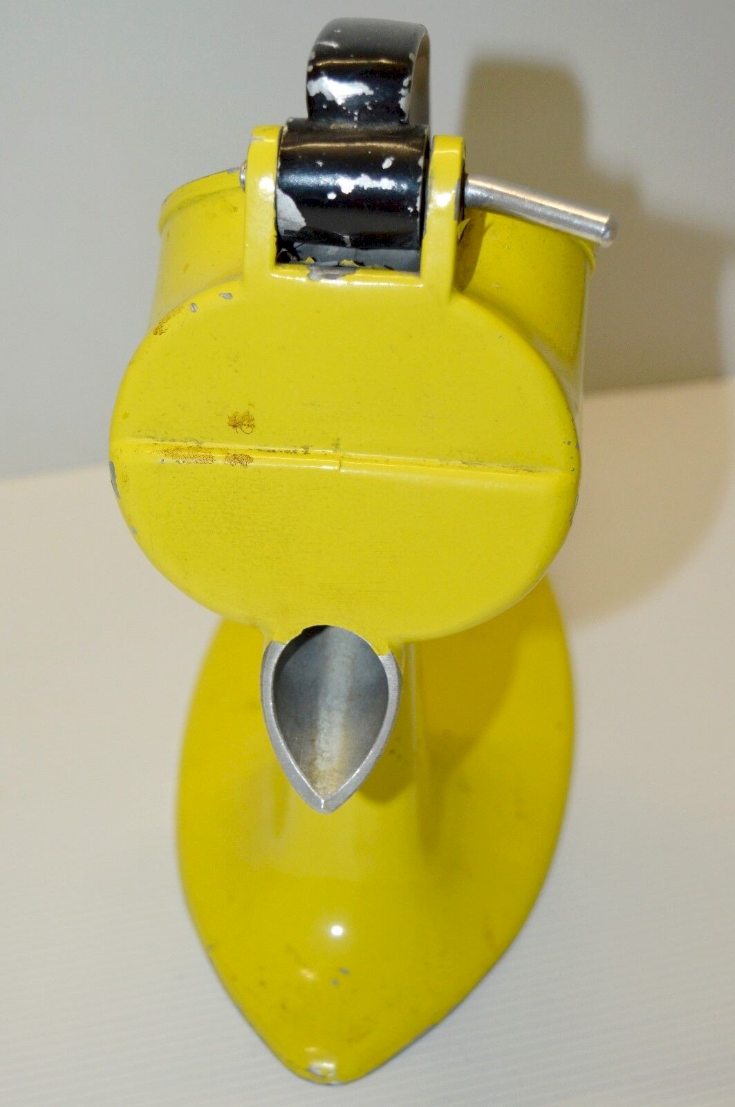 Presse-agrumes Ancien En Aluminium - Pamplemousse, Fruits - Déco Cuisine Vintage Campagne