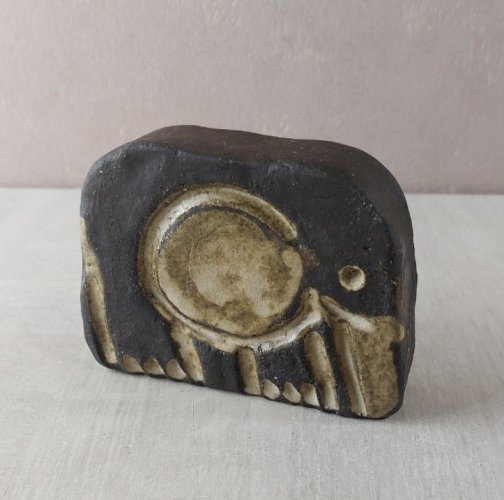 Ancien presse papier / figurine, éléphant, style argonaute Vallauris terre cuite