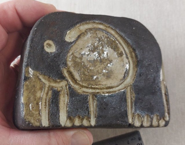 Ancien presse papier / figurine, éléphant, style argonaute Vallauris terre cuite