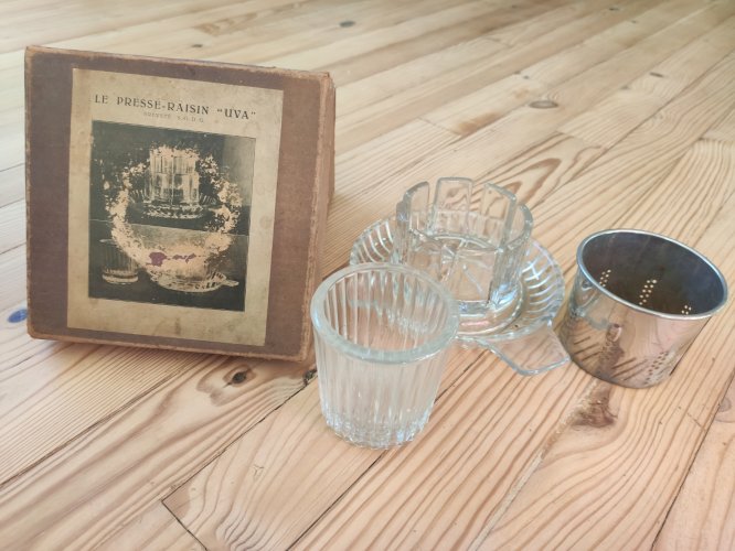 Ancien Presse-Raisin "UVA" en verre et métal avec boîte d'origine - Vintage