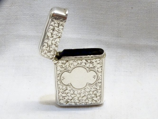 -ANCIEN PYROGENE DE POCHE EN ARGENT MASSIF Poinçon ANGLAIS AU LION