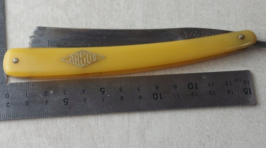 Ancien rasoir / coupe choux, Argus ^