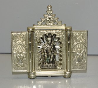 -ANCIEN RELIQUAIRE DE POCHE SANTIAGO en ZAMAC COLLECTION RELIGION   D