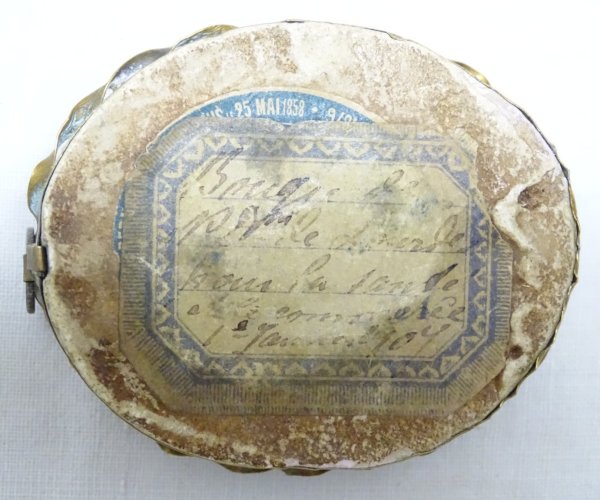 -ANCIEN RELIQUAIRE PLATRE GUERISON MIRACULEUSE JE SUIS L'IMMACULEE VERRE Bombé D