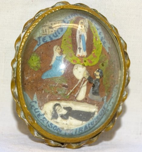 -ANCIEN RELIQUAIRE PLATRE GUERISON MIRACULEUSE JE SUIS L'IMMACULEE VERRE Bombé D