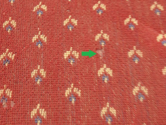 -ANCIEN REPOSE PIED CHAUFFANT TISSU VELOURS BOIS AVEC SON INTERIEUR DECO   D