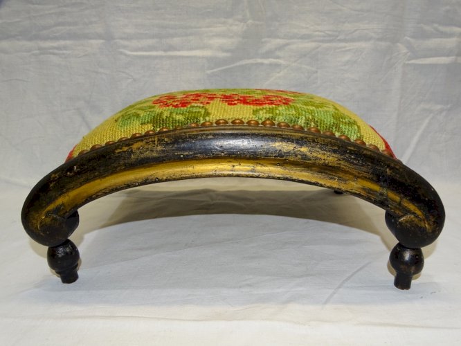 -ANCIEN REPOSE PIED NAPOLEON III NIII BELLE TAPISSERIE MANQUE UN BOUT de PIED  D