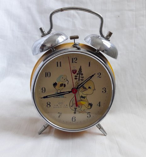 Ancien réveil mécanique