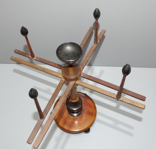- ANCIEN ROUET DÉVIDOIR DÉROULEUR DE FIL ÉCHEVEAUDOIR COLLECTION DECO VITRINE D